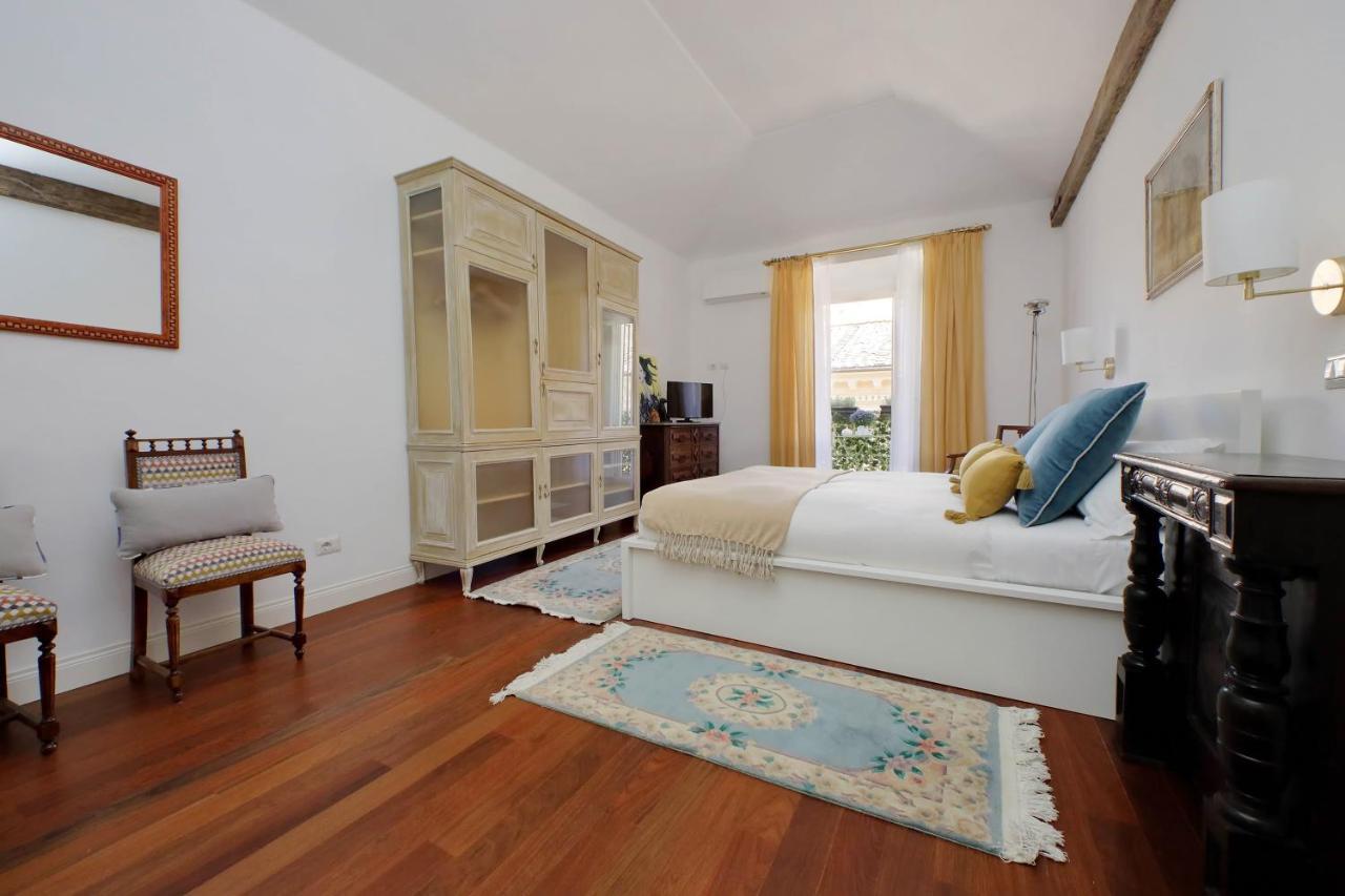Апартаменты Ych-Penthouse Fiammetta A Piazza Navona Рим Экстерьер фото